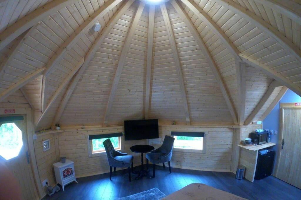 Unique Luxury Cabin 2 Inverness Exterior photo